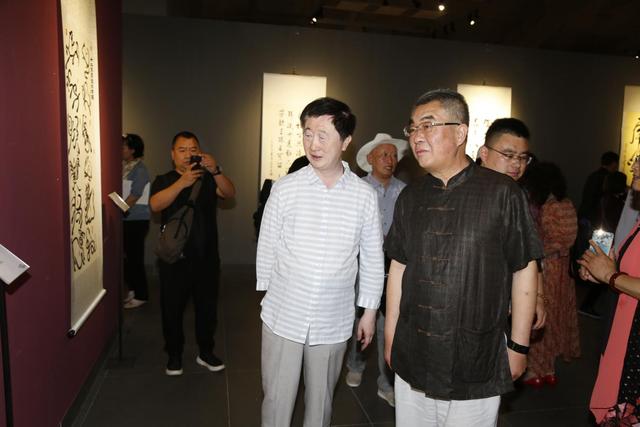 "艺巡中华·墨香百城"全国当代书画作品公益巡展·首展盛大开幕