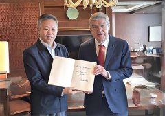 国际奥委会主席巴赫北京会见“为奥运喝彩”艺术总监崔景哲