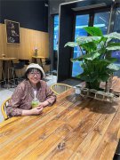 七月的党旗如虹如霞，挥毫书画艺术传承